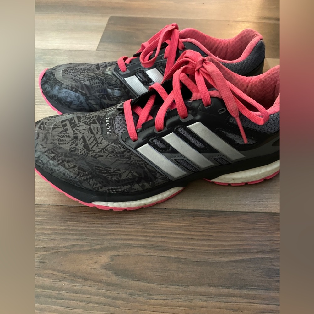 Adidas Response Boost Women's Size 8 Shoes Gray Pink Athletic Trainer Sneakers